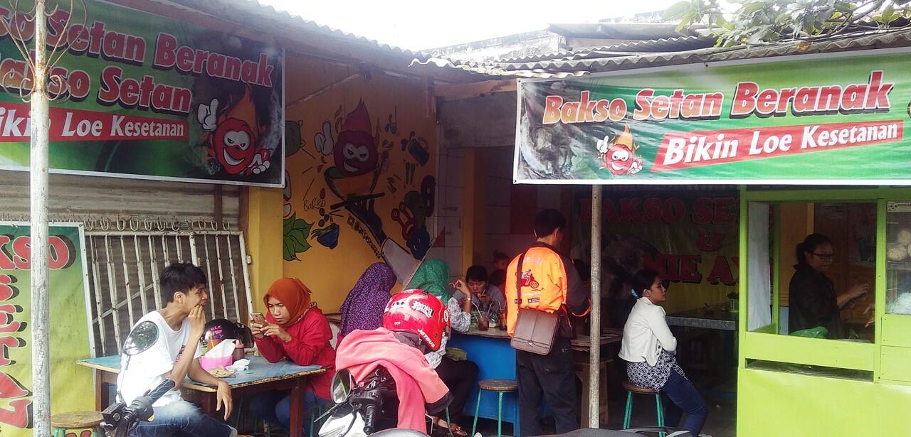Kesdoe Food Adventure : Bakso Setan Beranak dan Bakso Setan