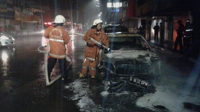 4 Orang Pembakar Mobil dengan Bom Molotov Tak Terkait Aksi 112