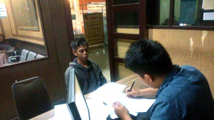 Kisah Yadi Mengintai Istrinya yang Berselingkuh dengan Pria Lain