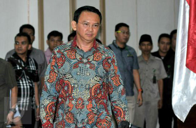 Dua Saksi Ahli Sudutkan Ahok