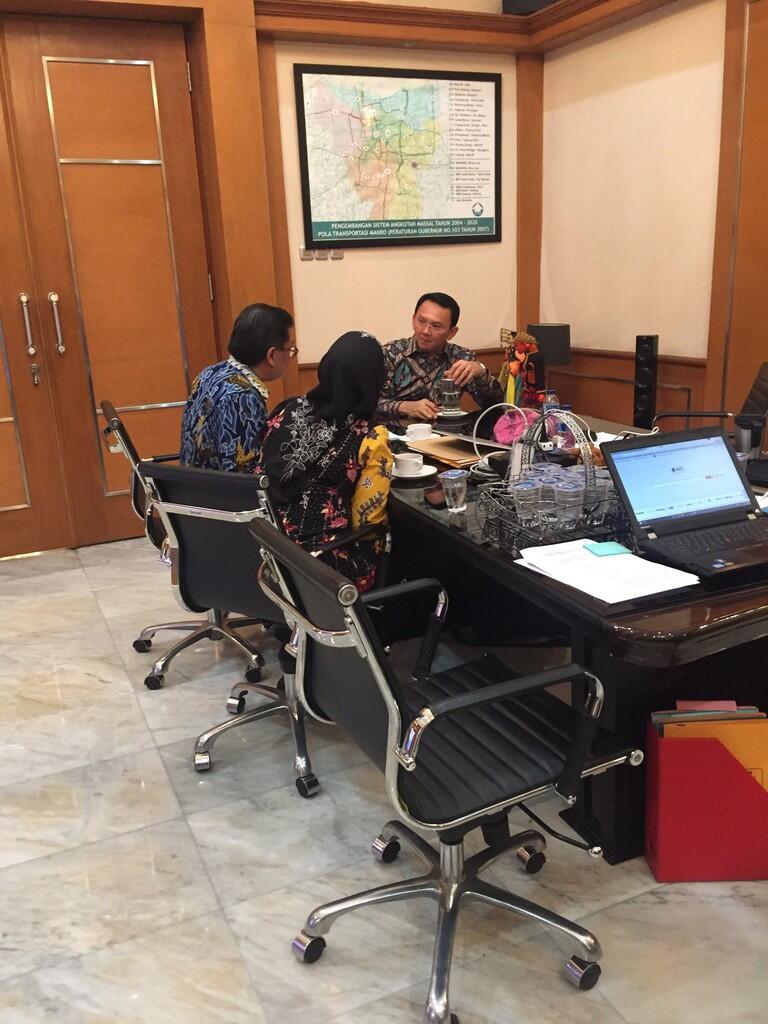 Cerita mengejutkan wanita ini ketika membuntuti Ahok saat bekerja