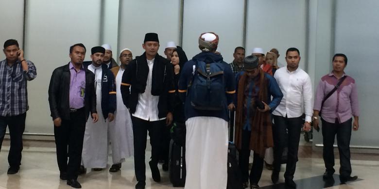 Agus Sebut Kartu Prioritas Menangkan Agus-Sylvi sebagai Kampanye Hitam