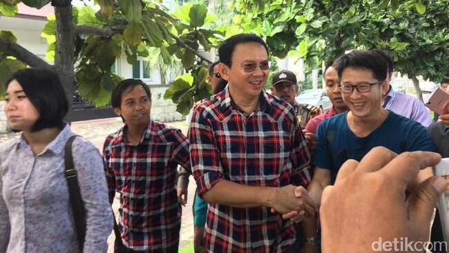 AHOK NYOBLOS