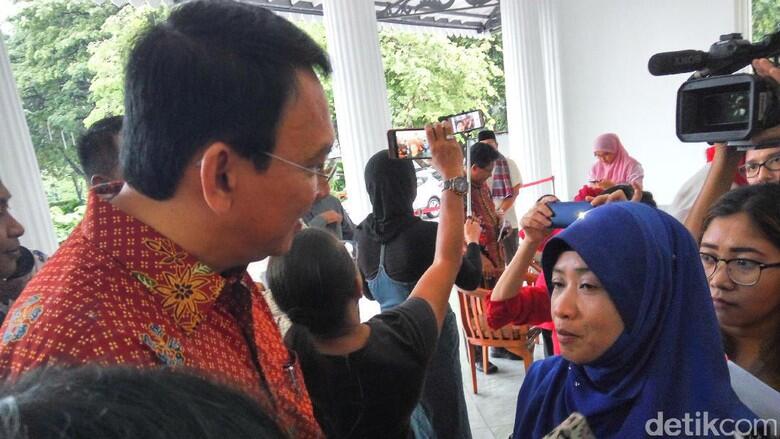 The Best Bacot - Foto Bareng Untuk hadiah Ulang Tahun Esi.