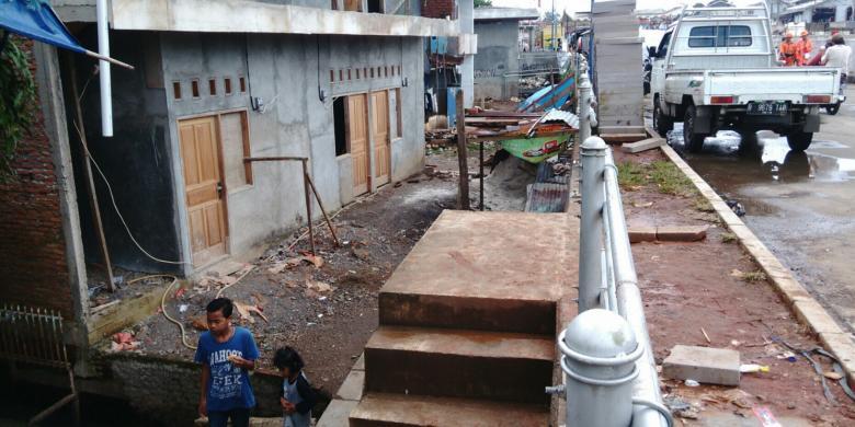 Warga Kampung Pulo: Jika Enggak Ada Tanggul, Rumah Bisa Ketutup Banjir