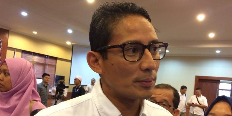 Sandiaga Pelajari Program Agus-Sylvi