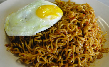 Balada Mie Rebus VS Mie Goreng