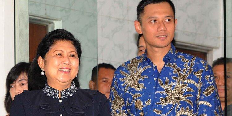 Bu Ani: Biar pun kalah, saya tetap bangga kepada Agus
