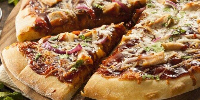 5 Bahaya kesehatan yang terkandung dalam sepotong pizza