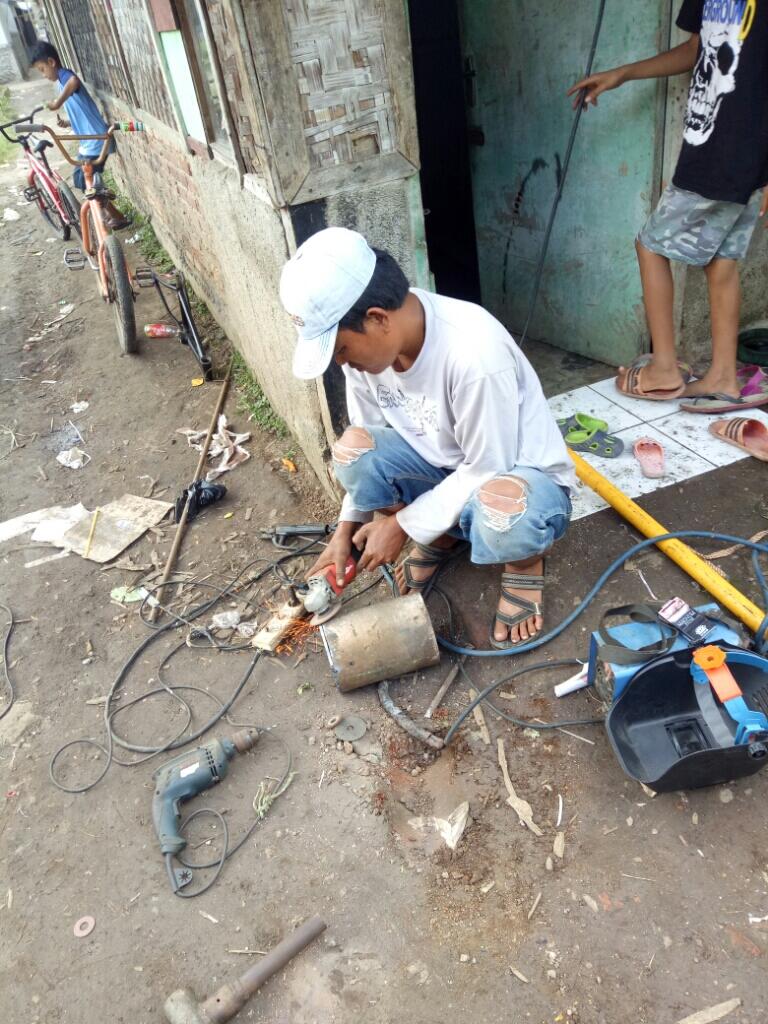 Memanfaatkan Oli Bekas Menjadi Bahan Bakar (Kompor Oli) 