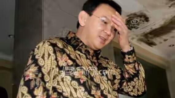 Wajah Ahok Tampak Muram Usai Bertemu Bu Mega