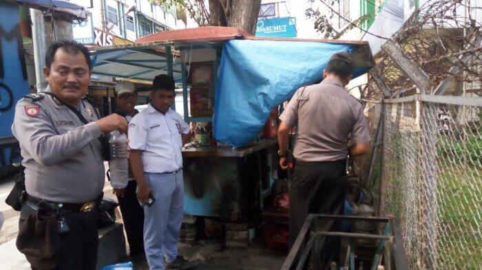 Sekuriti Bank Sumut Ketakutan Lihat Warung Kopi Terbakar