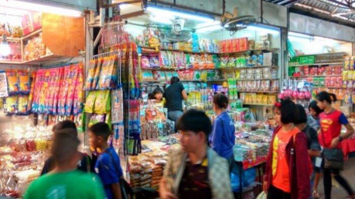 Berburu Barang Khas Indochina di Pasar Tha Sadet