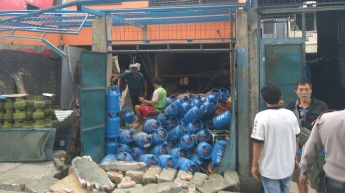 Seorang Sopir Ojek Online Tewas Akibat Pangkalan Gas 50 Kilogram Meledak