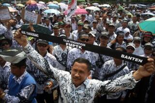 Alamak, di Kota Semarang Ternyata Masih Ada Guru yang Digaji Rp 300 Ribu per Bulan