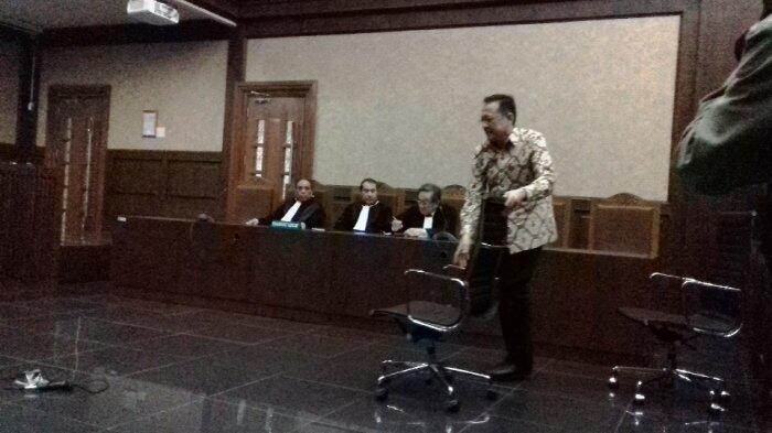 Ketidaknyamanan Irman Gusman Saat Sidang Putusan