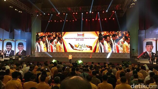 Duduk Bersebelahan, Ini yang Dibahas Ketum PBNU dengan Ahok