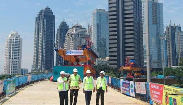 Jokowi Minta Ahok Tak Pusingkan Pendanaan Pembangunan MRT