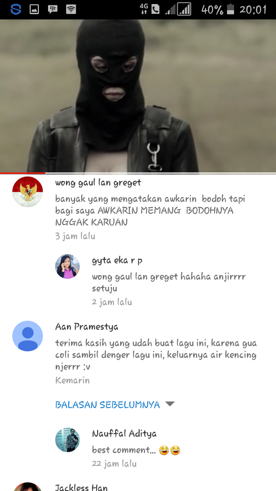 komentar komentar yang luar biasa di video &quot;bad ass&quot; 