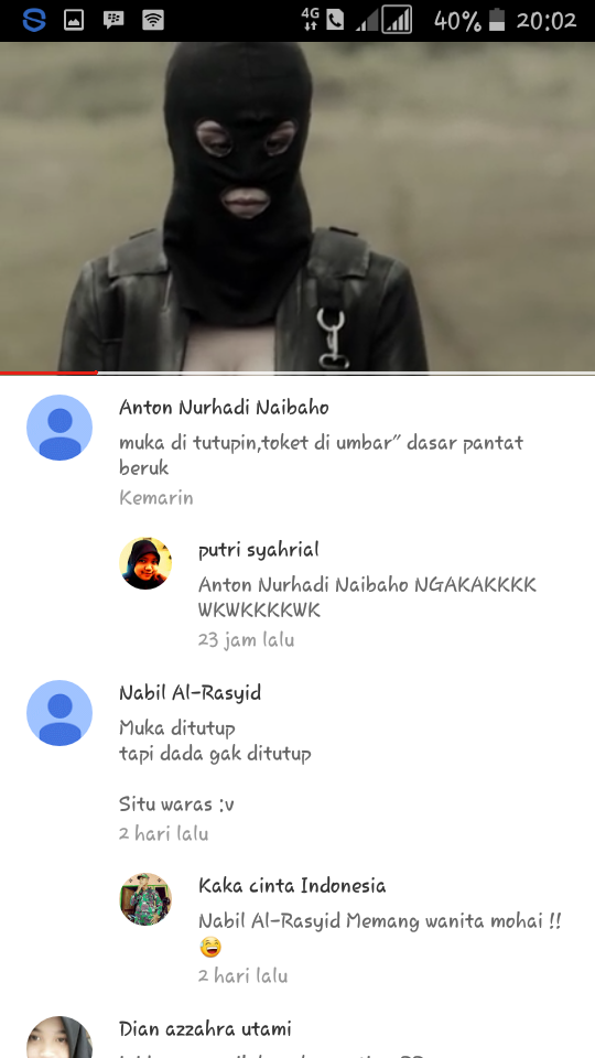 komentar komentar yang luar biasa di video &quot;bad ass&quot; 