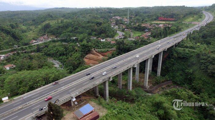 Truk Belum Diperbolehkan Melintasi Jembatan Cisomang