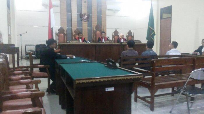 Tiga Terdakwa Gratifikasi RSUD Bob Bazar Dituntut 1 Tahun 8 Bulan Penjara