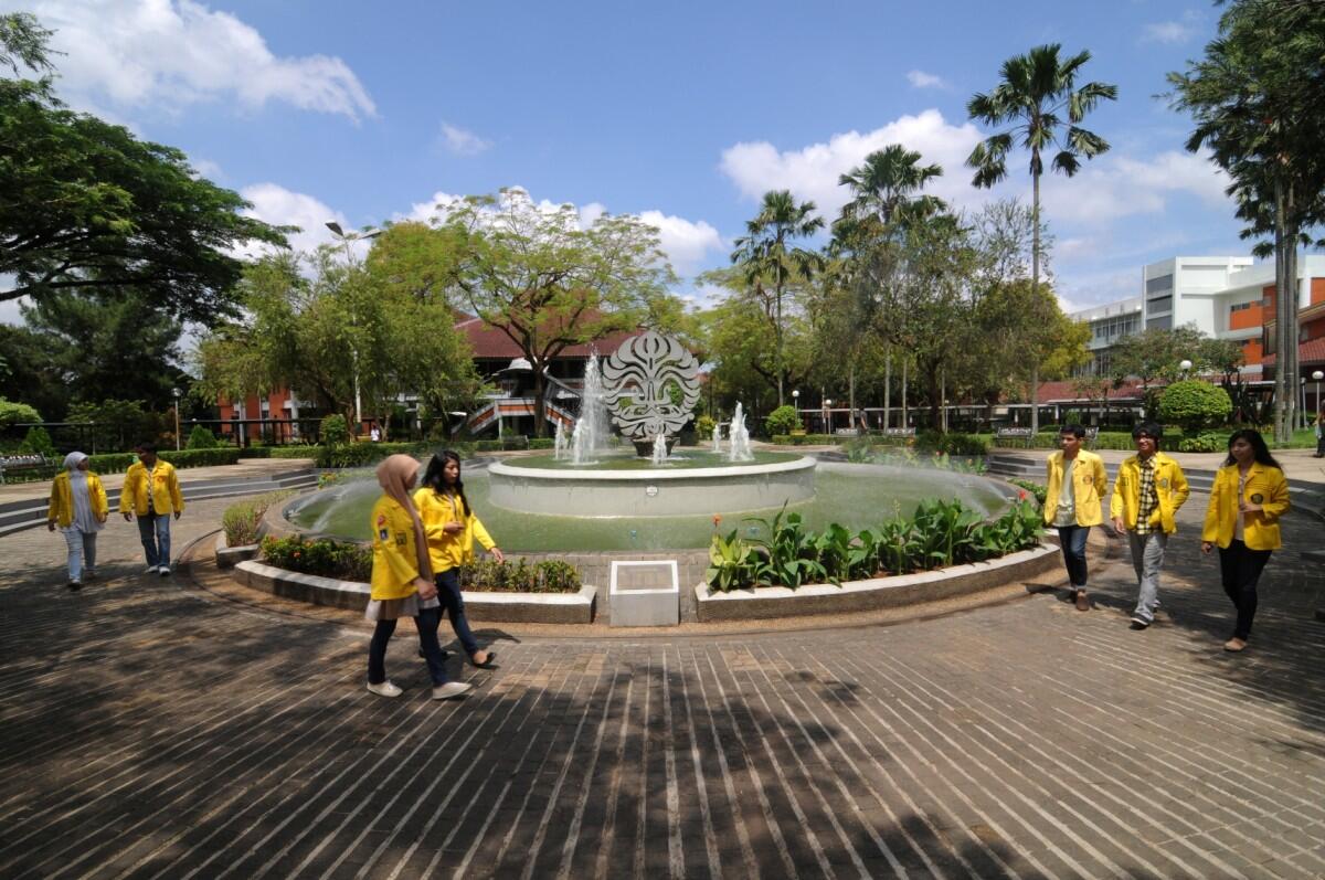 6 Beasiswa Buat Mahasiswa Dalam Negeri yang Bisa Kamu Coba