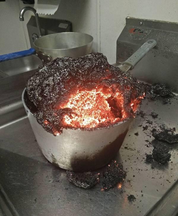Foto-foto "Masak Super Fail" Bikin Gagal Paham! Bukti Masak itu Ga Gampang!