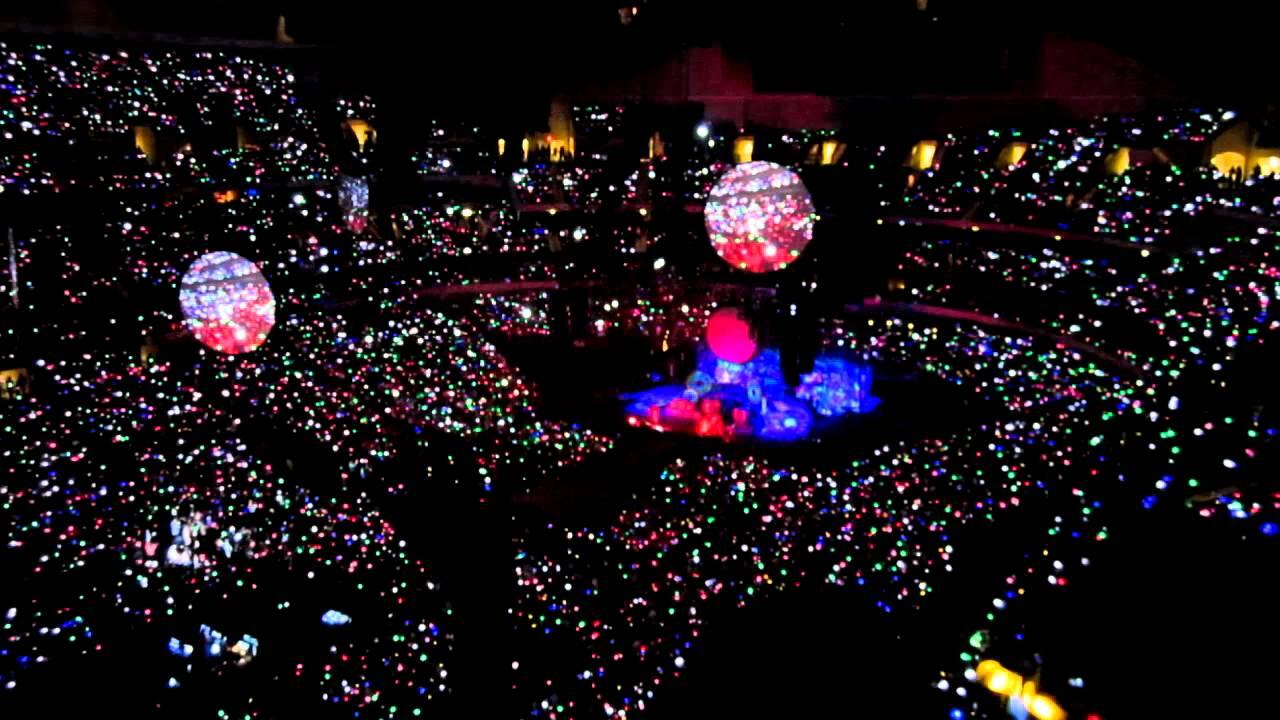 MENGINTIP PANGGUNG KONSER TERMEGAH MUSISI INTERNASIONAL