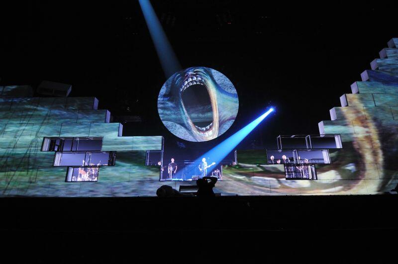 MENGINTIP PANGGUNG KONSER TERMEGAH MUSISI INTERNASIONAL