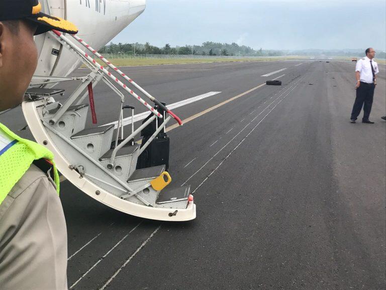 Kecelakaan Pesawat di Lampung : Wings Air Pecah Ban di Bandara Raden Radin Inten