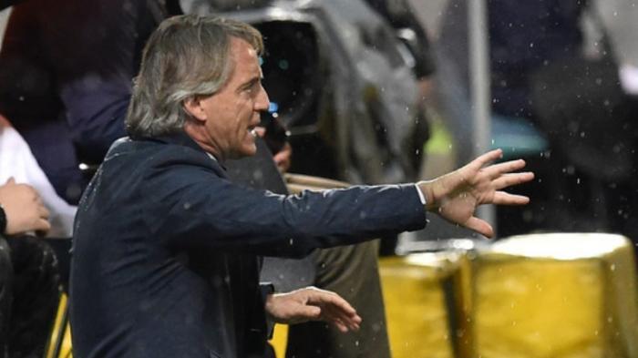 Mancini Bantah Akan Gantikan Ranieri di Leicester