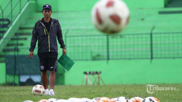 Asisten Pelatih Arema Cueki Statistik Buruk Arema Hadapi Sriwijaya FC