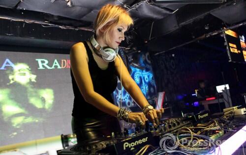 GA KUAT JANGAN LIAT! 10 HOT Female DJ Indonesia 