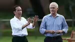 Ketika Jokowi Bagi-bagi Sepeda di Australia