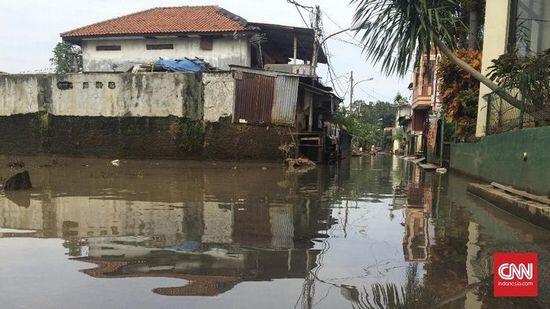 Polling CNN: Solusi Banjir Ahok Lebih Baik dari Anies