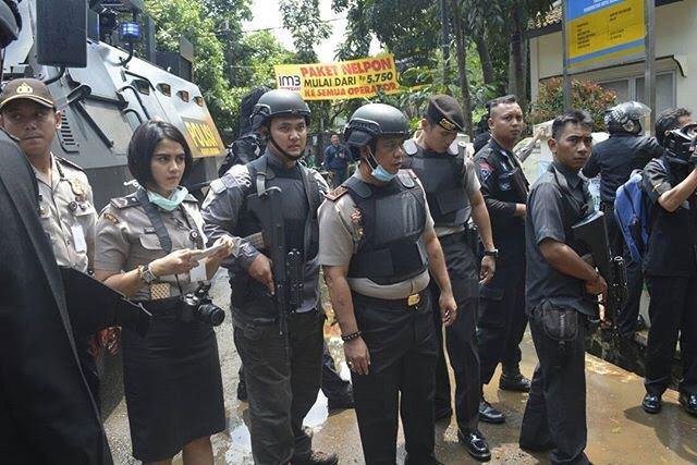 Ikut Kepung Pelaku Bom di Bandung, Polwan Cantik Ini Viral, Intip Foto-fotonya Yuk!