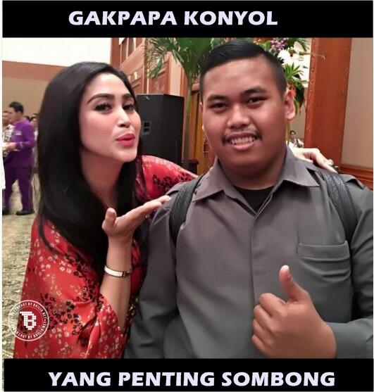 13 Meme si ajudan pribadi ini nggak kalah kocak sama orangnya
