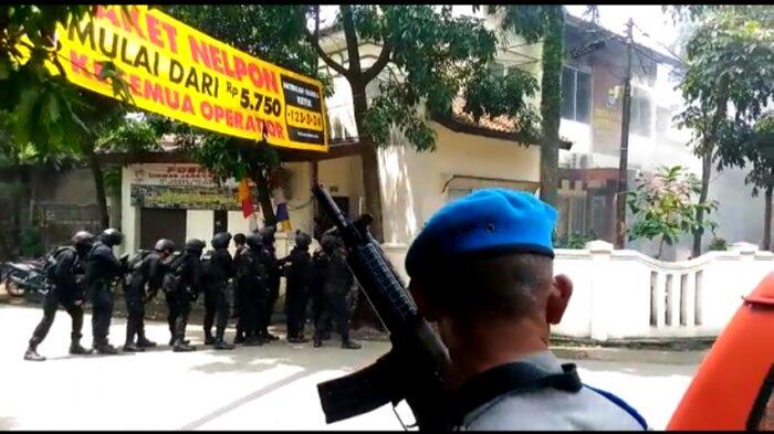 Anak SD Sempat Teriaki Pelaku Teror Cicendo Saat Lari ke kantor Kelurahan Arjuna