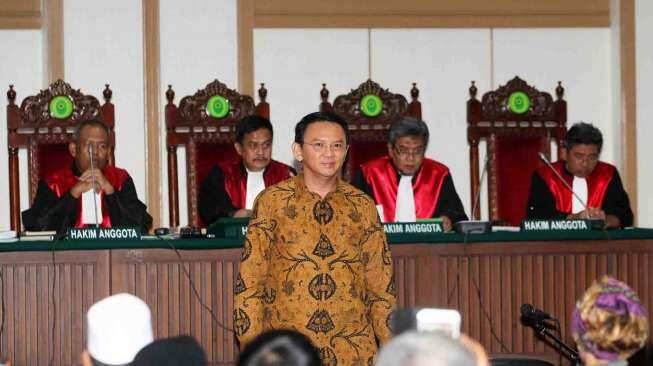 Lagi, Pengacara Ahok Runtuhkan Kredibilitas Saksi Ahli dari MUI