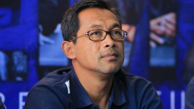 Aji Santoso Pelajari Semen Padang Lewat Rekaman Video