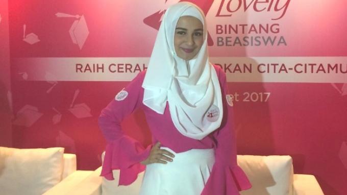 Cerita Shireen Sungkar Saat Teuku Wisnu Dapat Undangan Berhaji dari Raja Salman
