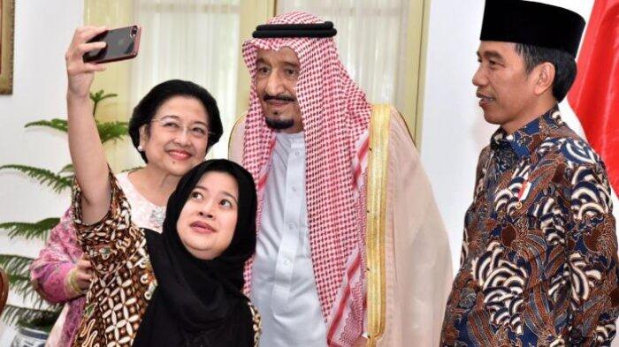 ( Undangan Khusus ) Begini Gaya Raja Salman Selfi-an Dengan Megawati, Puan dan Jokowi