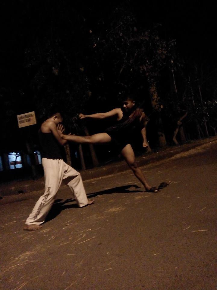 PENAMPAKAN &amp; KESURUPAN Saat Ane latihan Bela Diri Tengah Malam 