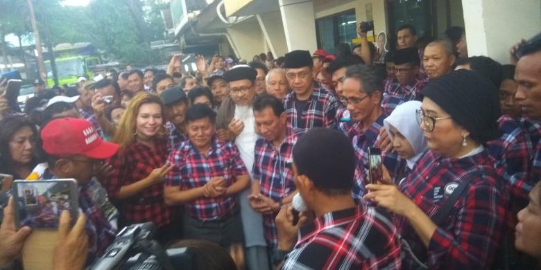 Relawan Resmikan &quot;Basuki-Djarot Center&quot;