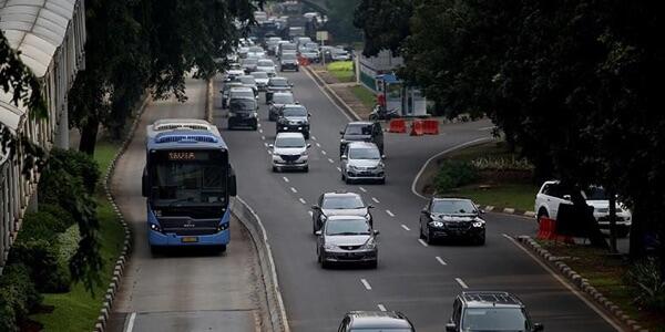 Tutup Jalur &quot;Busway&quot;, Petugas Transjakarta Dikeroyok Pengguna Motor