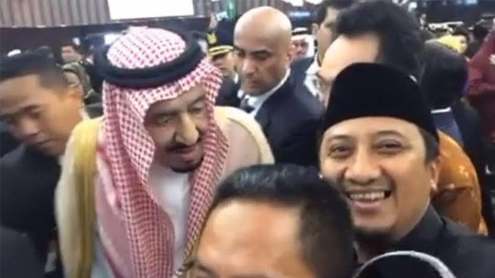 Diajak Ngobrol Raja Salman, Ustaz Yusuf Mansyur Malah Asyik Selfie