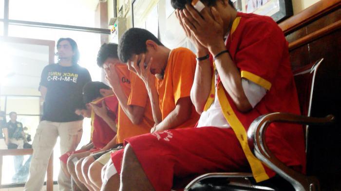 Tak Hanya Bobol Gudang, Gita Juga Bawa Kabur Motor Orang yang Ditawarkan di Facebook