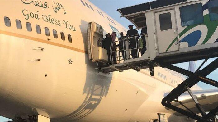 Cerita Dibalik Macetnya Eskalator Raja Salman Sebelum Mendarat di Bali