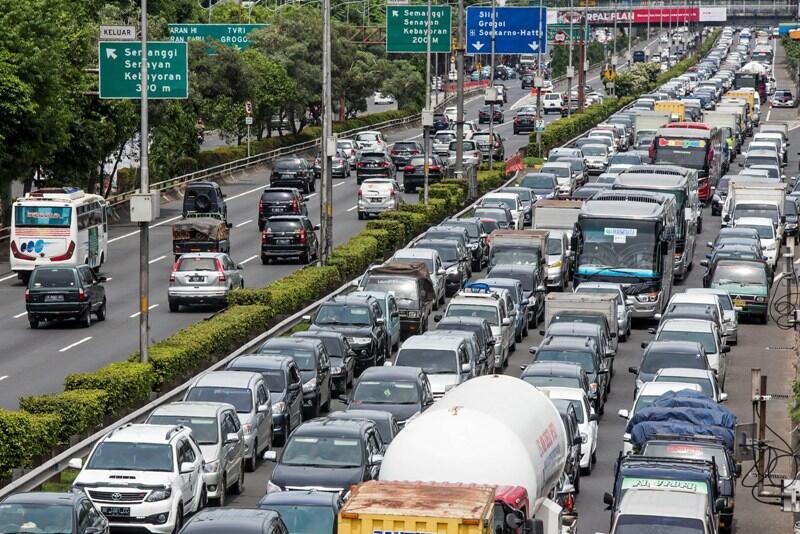 Neraka di Gerbang Tol Karang Tengah